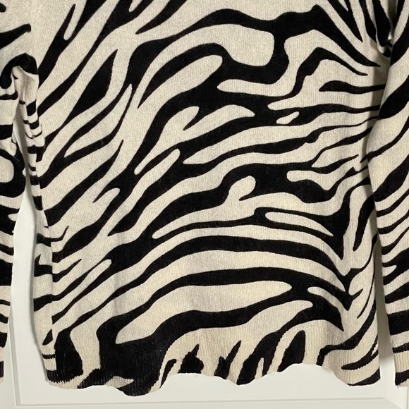 Charter Club Luxury Cashmere Black Zebra Print Crewneck Sweater 47179 - Picture 2 of 14